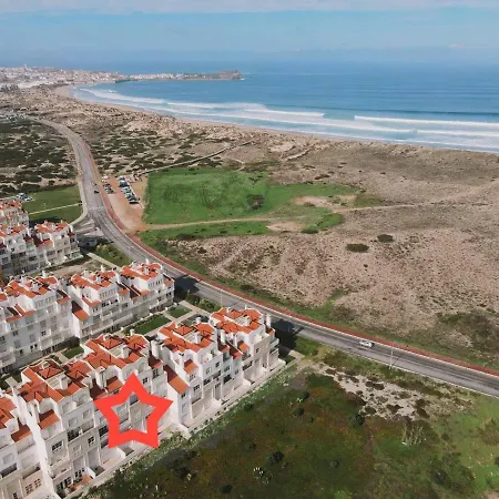 Seascape Homey & Cozy Baleal Apartment